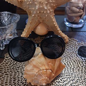 Classic black Jacie O glasses